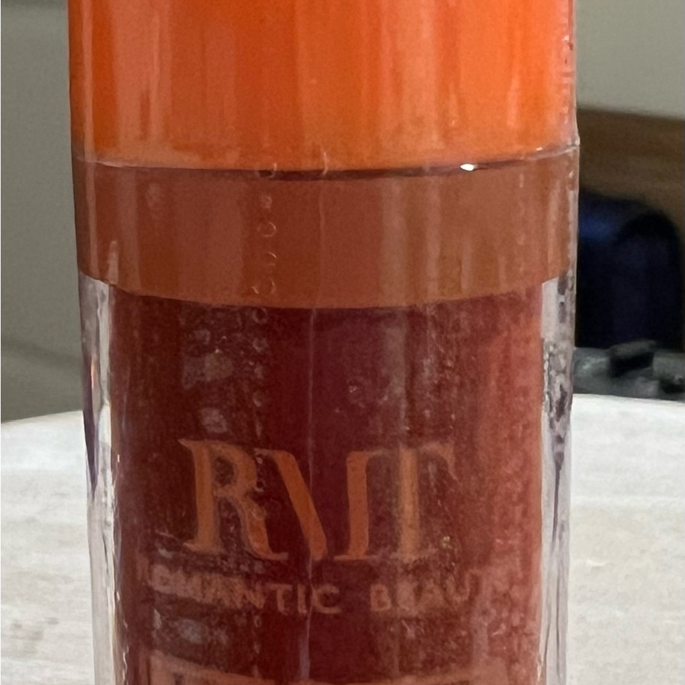 RVT InstaPlump….Shimmer Vibrant Lip Oil